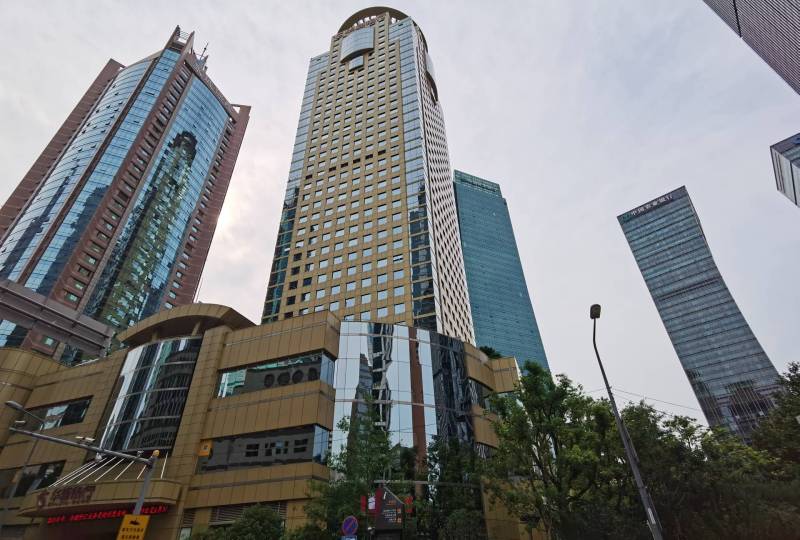 华夏银行大厦293平精装全配现场实拍看江可分割陆家嘴业主直租