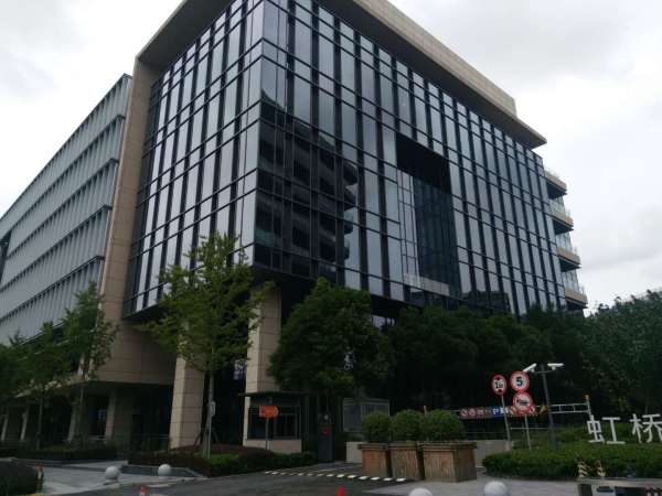 虹桥绿谷写字楼出租,虹桥绿谷广场,150平双面采光,高端大气,环境优美