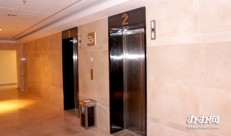 宝山万达广场电梯厅