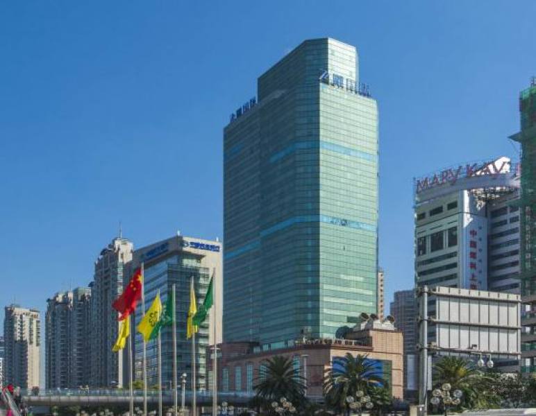 飞雕国际大厦精装带家具180平,正对电梯间,行业不限