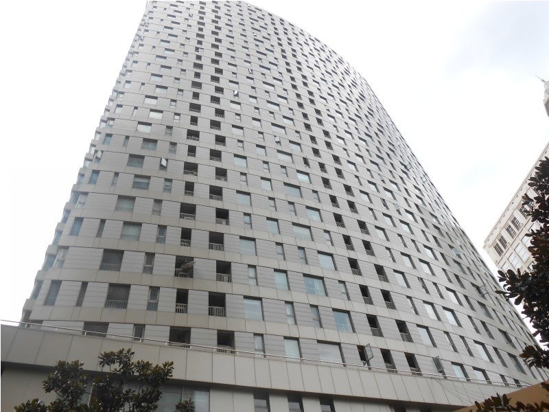 丽都新贵新出75平 精装带隔断 房型方正 带上下水