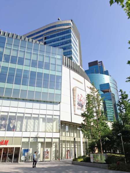 虹桥上海城写字楼出租,虹桥南丰城 商业综合体 210平精装修有家具 2号