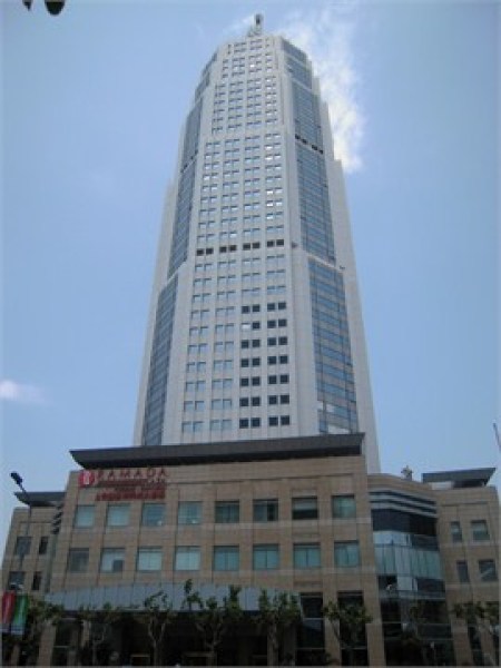 浦东民航大厦外立面图