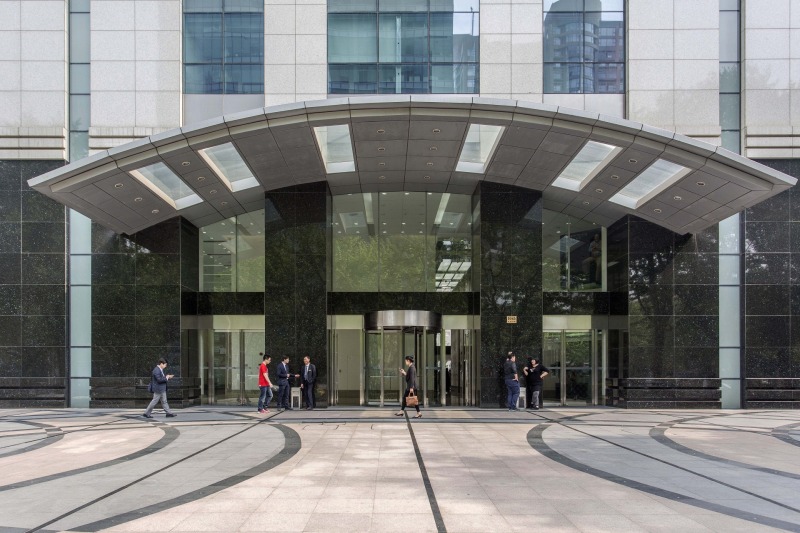 陕西南路,淮海国际广场 高品质写字楼, 三轨交直达 现房出租—上海