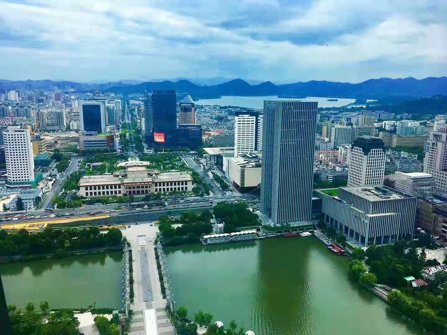 坤和中心