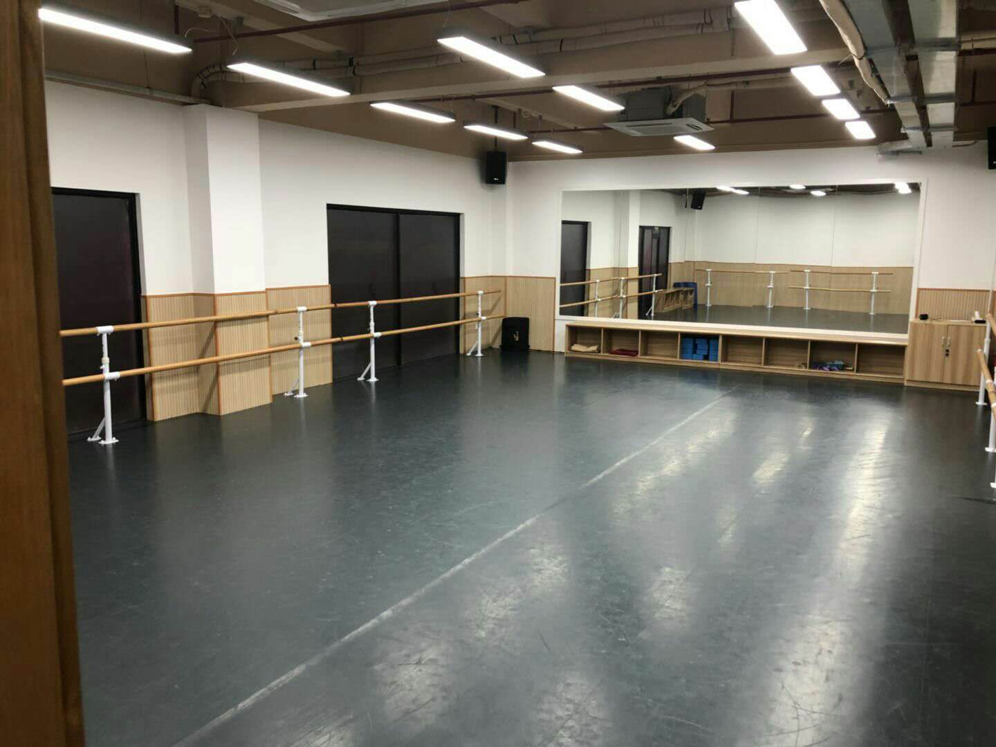 运动LOFT创意基地办公区域