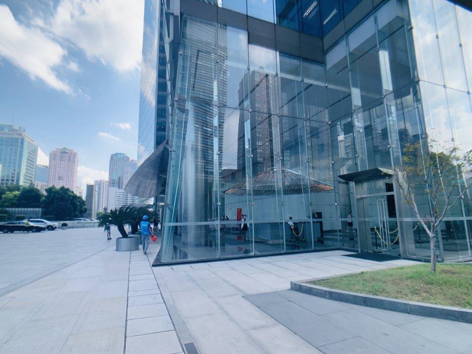 金虹桥国际中心