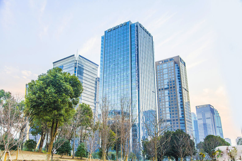 迪凯银座写字楼出租,迪凯银座,市民中心旁,享日月辉煌,户型超正475方