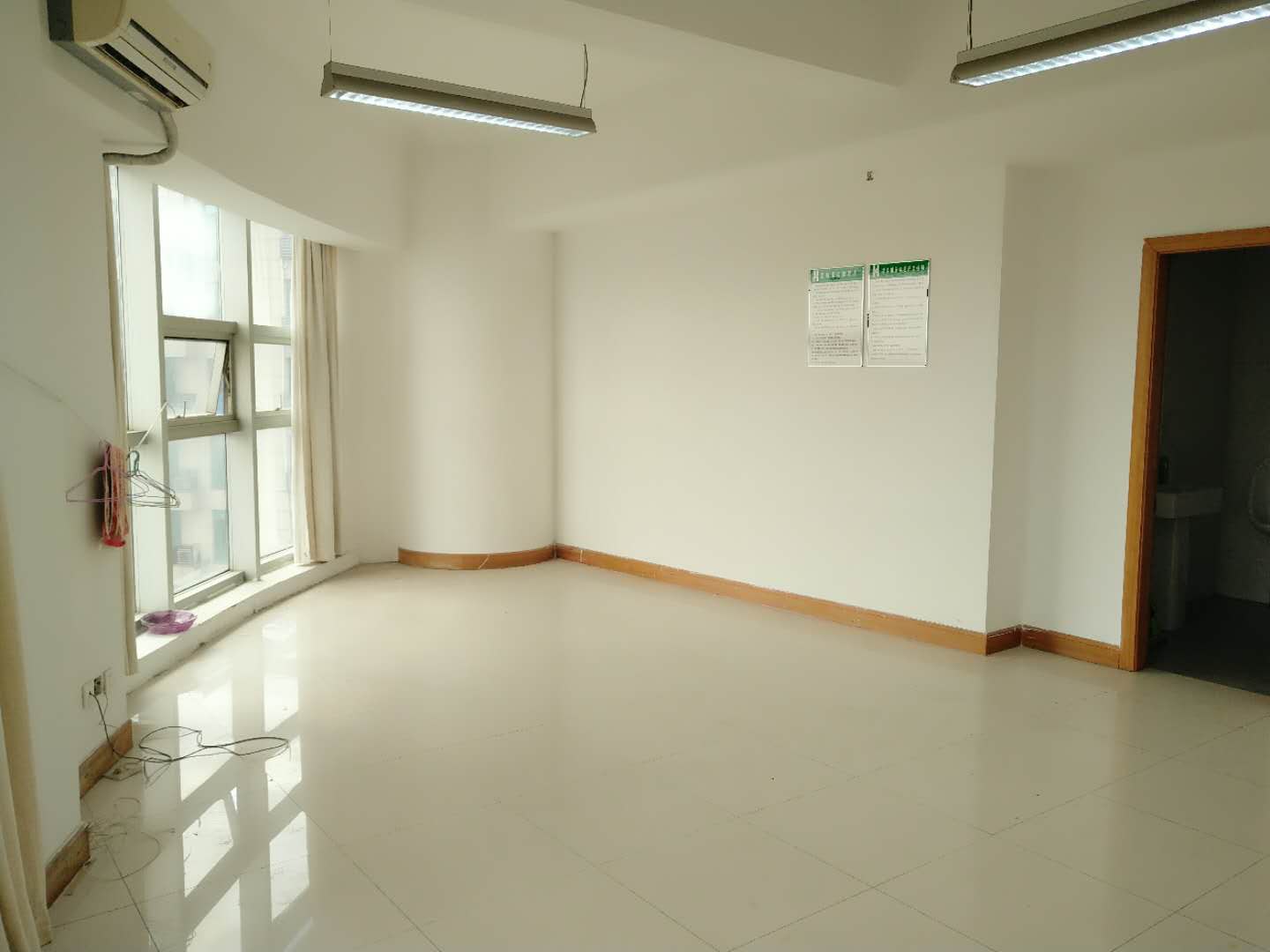 嘉和阳光大厦办公区域
