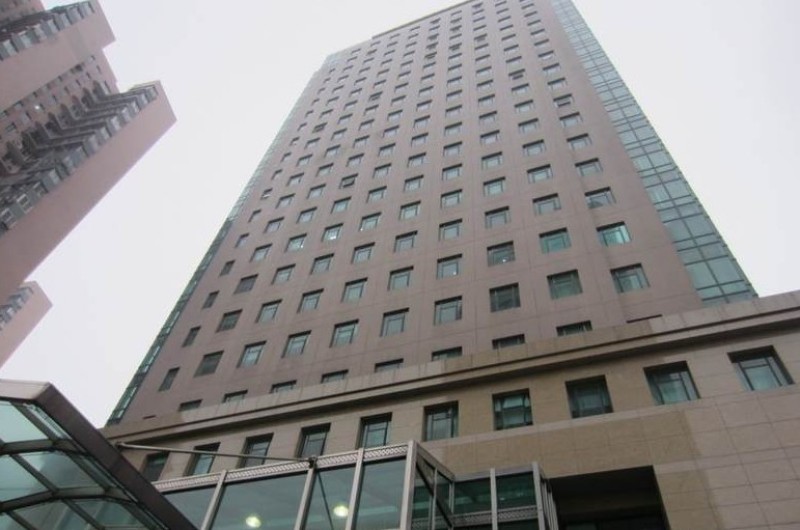 9号线宜山路地铁站景鸿大厦140平米现房出租