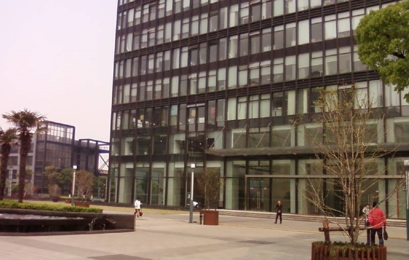 珠江创意中心写字楼出租,大宁高端电竞产业园!400平高区落地窗!