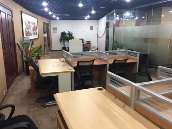 源达大厦写字楼出租,源达大厦155平,房型正,带装修有隔,工作日看房!