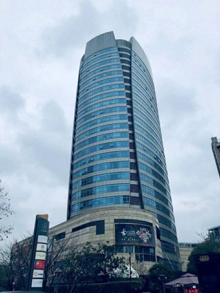 汇京国际广场写字楼 精装117平带家具,诚意出租,随时看房