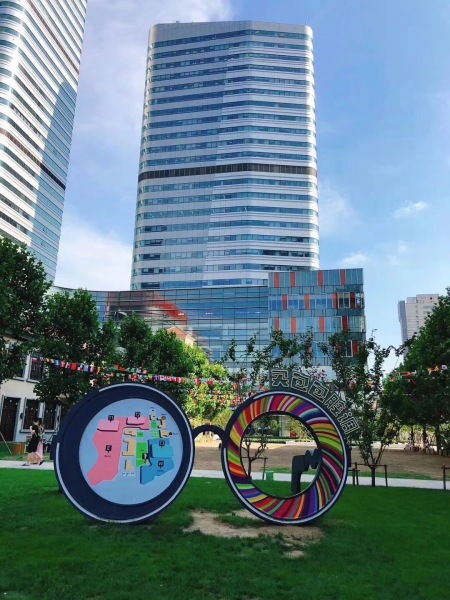 长宁来福士广场,中山公园标志建筑,***,实力象征