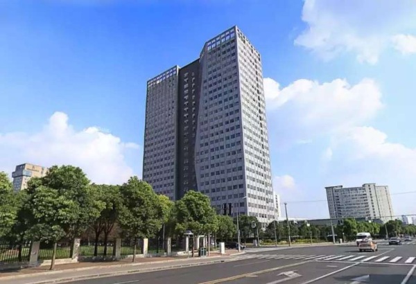 上海宝石园大厦属漕河泾开发区,位于徐汇区田林路487 号,近古美路
