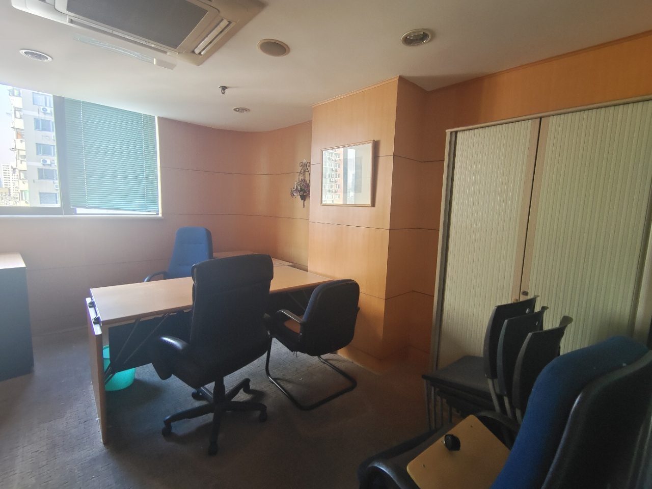 宝鼎大厦办公区域
