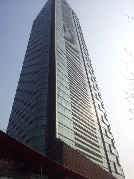 虹口地标中信广场 高区朝南一线江景 豪华装修拎包住