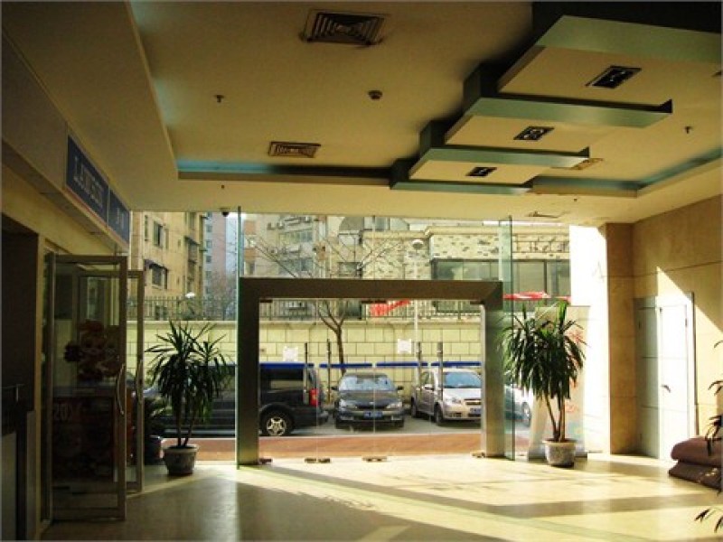 汇银广场精装现房130平—上海徐汇区办公室出租