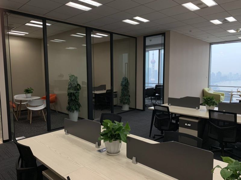 实拍高区面江景 中信广场260㎡现房拎包即可办公