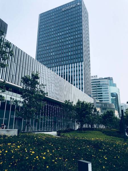 2号线虹桥开发区 天山soho 户型正 精装修—上海长宁区办公室出租