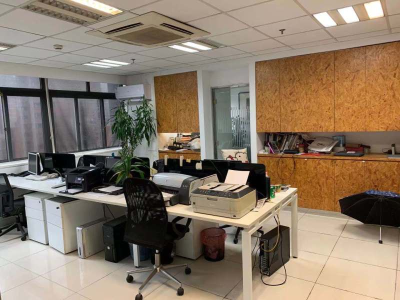 和一大厦 艺海剧院静安体育中心旁 精装办公室出租 业态不限!