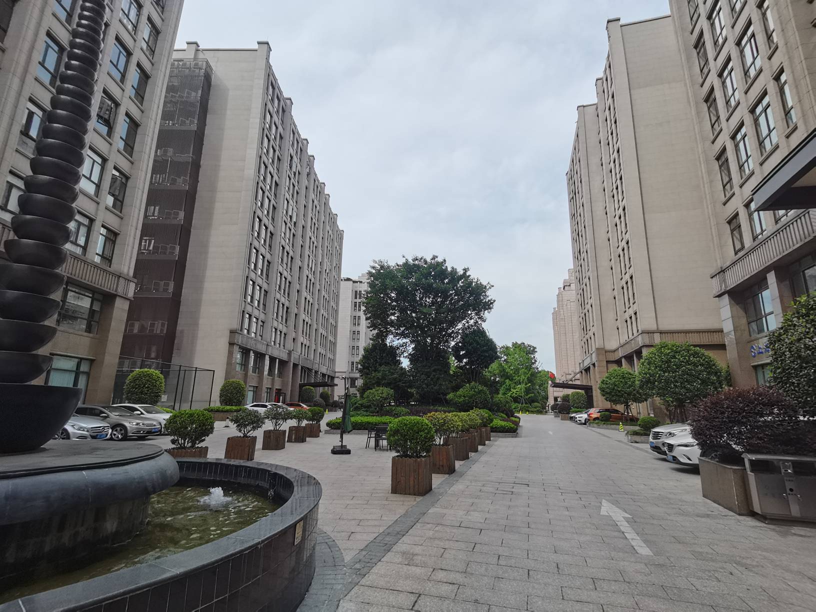 嘉南红塔广场