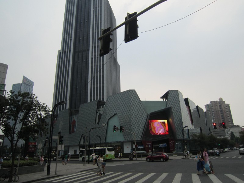 壹丰广场写字楼出租,四川北路地/铁口,高端办公品质,正 对电梯—上海