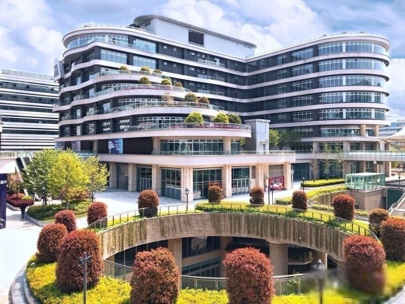 虹桥丽宝广场外立面