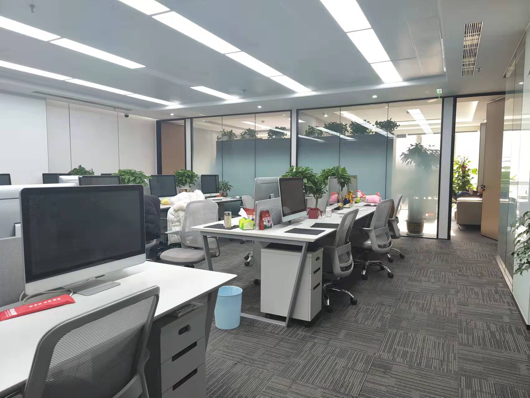 首东国际大厦办公区域