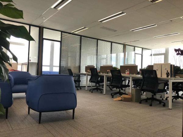 华联发展大厦公共走廊