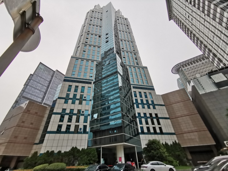 浦东4/6号线 新天国际大厦 200平4块正对电梯 全配静装