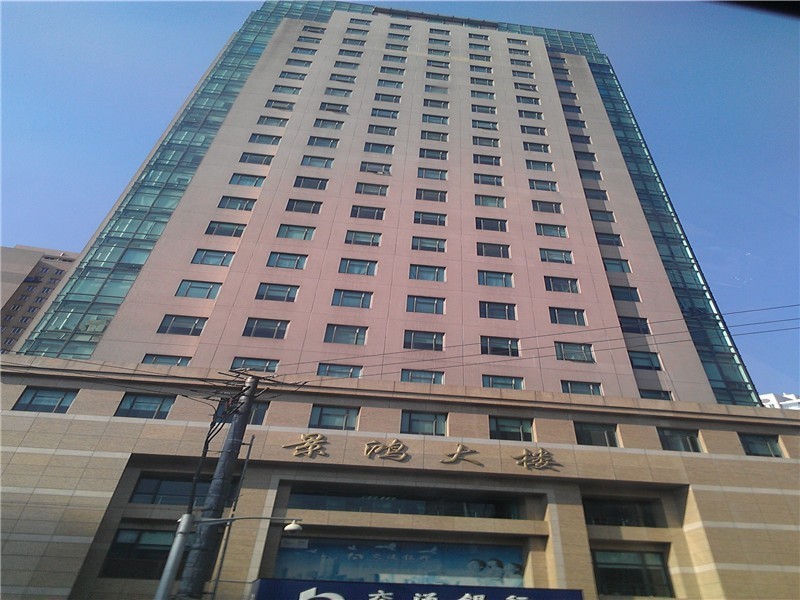 宜山路3,4,9号线旁 景鸿大厦 精装230平 带装修送隔断