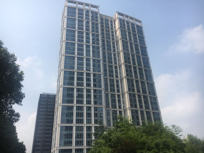 国盛中心写字楼出租224平可商业,可办公,独立空调,卫生间!