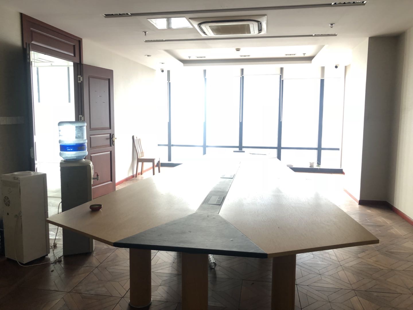 汇融大厦办公区域