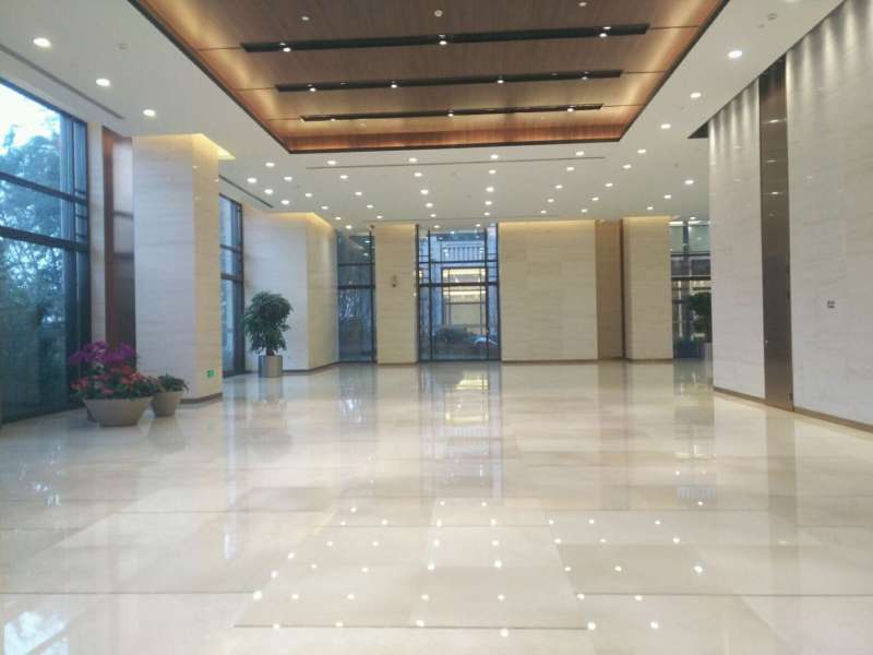 张江金科路地铁口 长泰广场精装修带家具 拎包入住