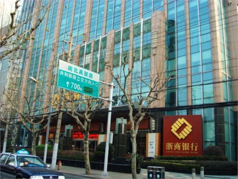 晶采世纪大厦写字楼出租,南京西路地铁口,晶采世纪500平,正对电梯口