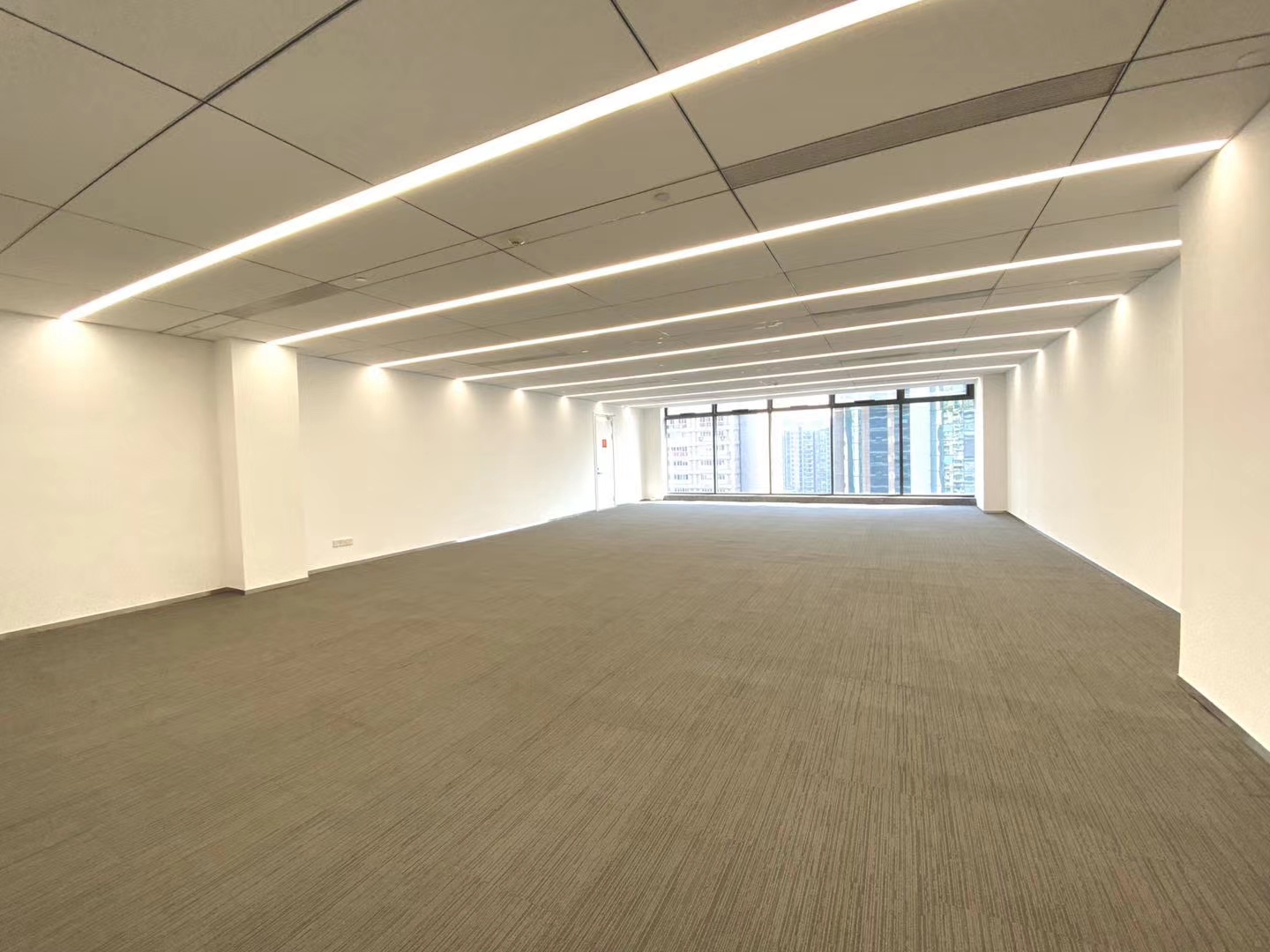 欧美中心