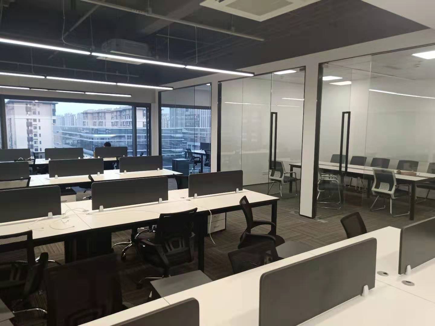 华鸿大厦办公区域
