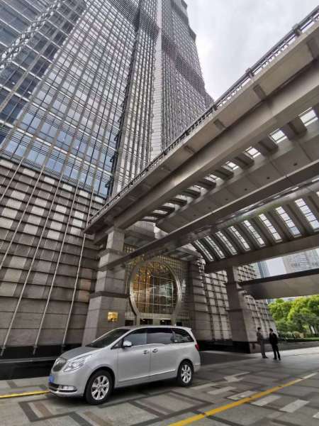 金茂大厦大楼入口