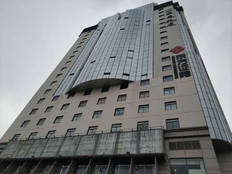 东辰大厦150平户型方正现房随时入驻