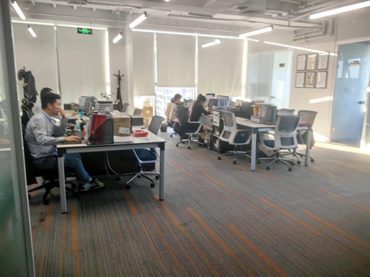 蓝堡国际中心办公区域