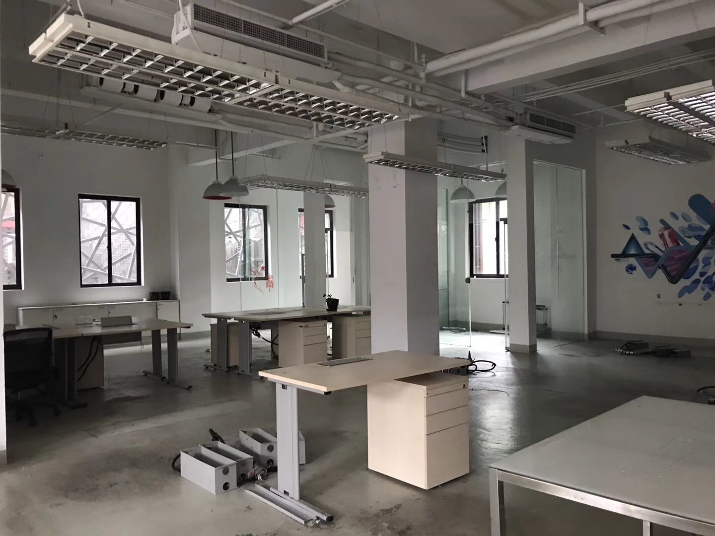 800秀办公区域