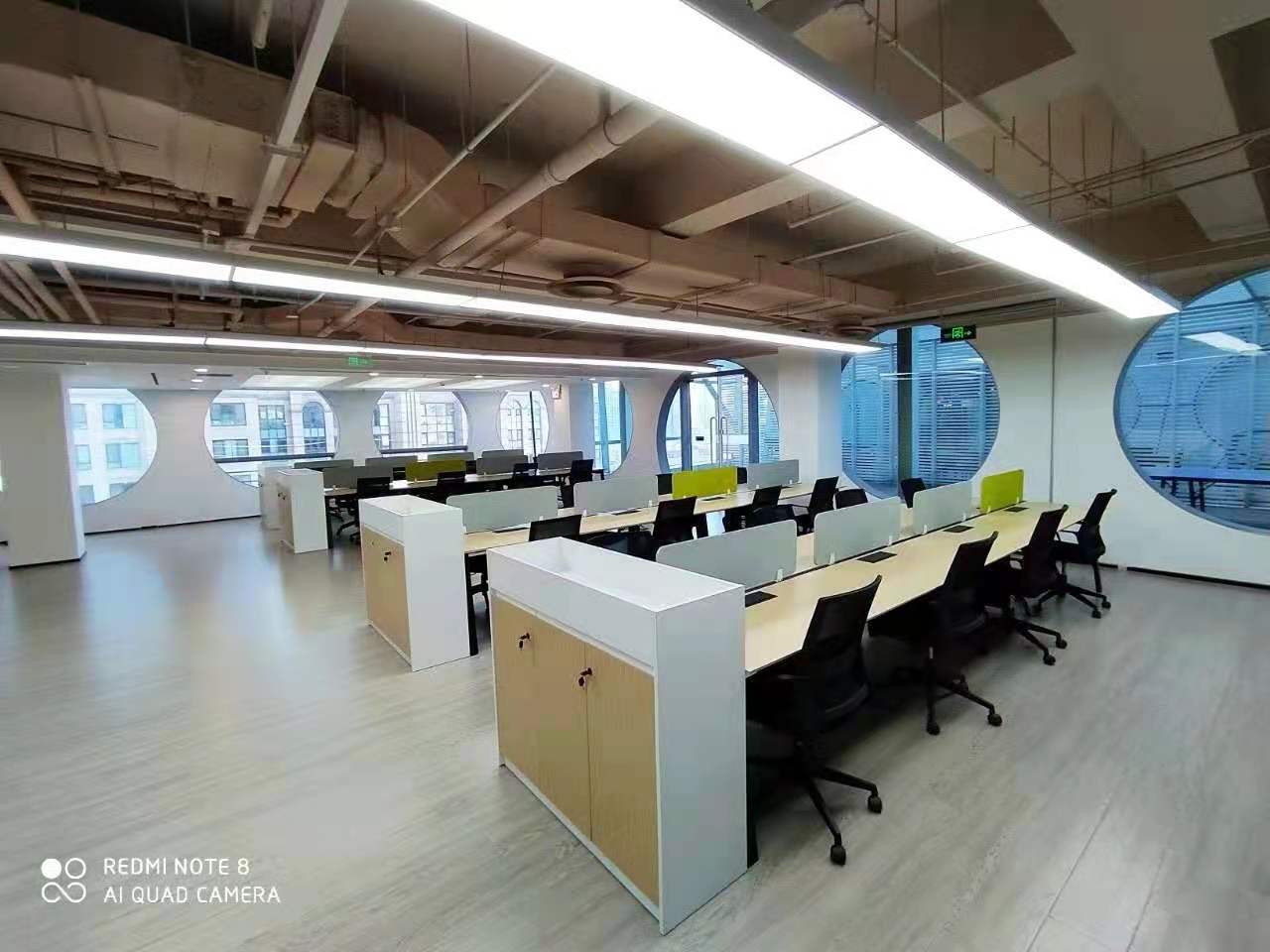 光华路SOHO一期办公区域