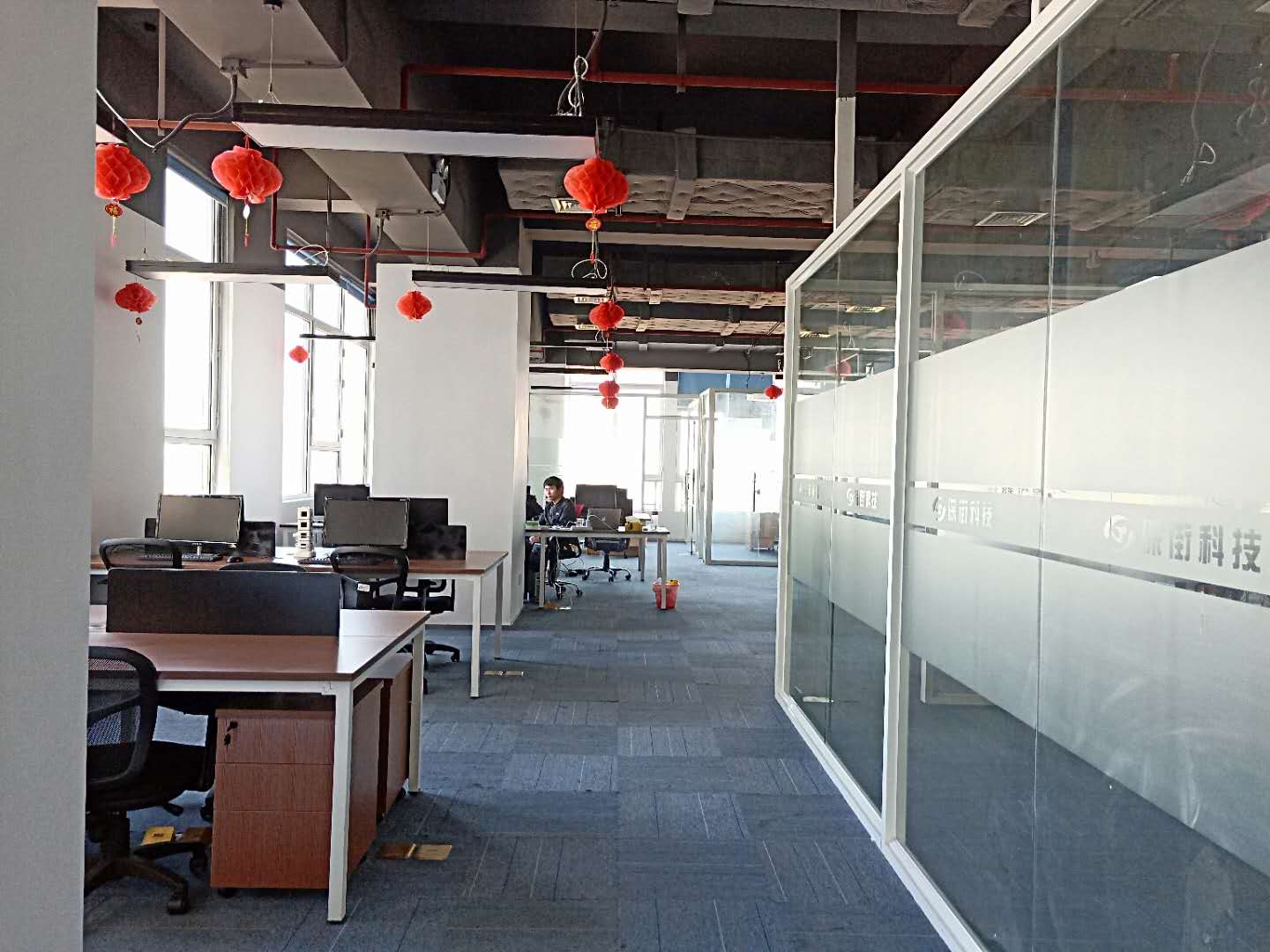 张江春申大厦办公区域