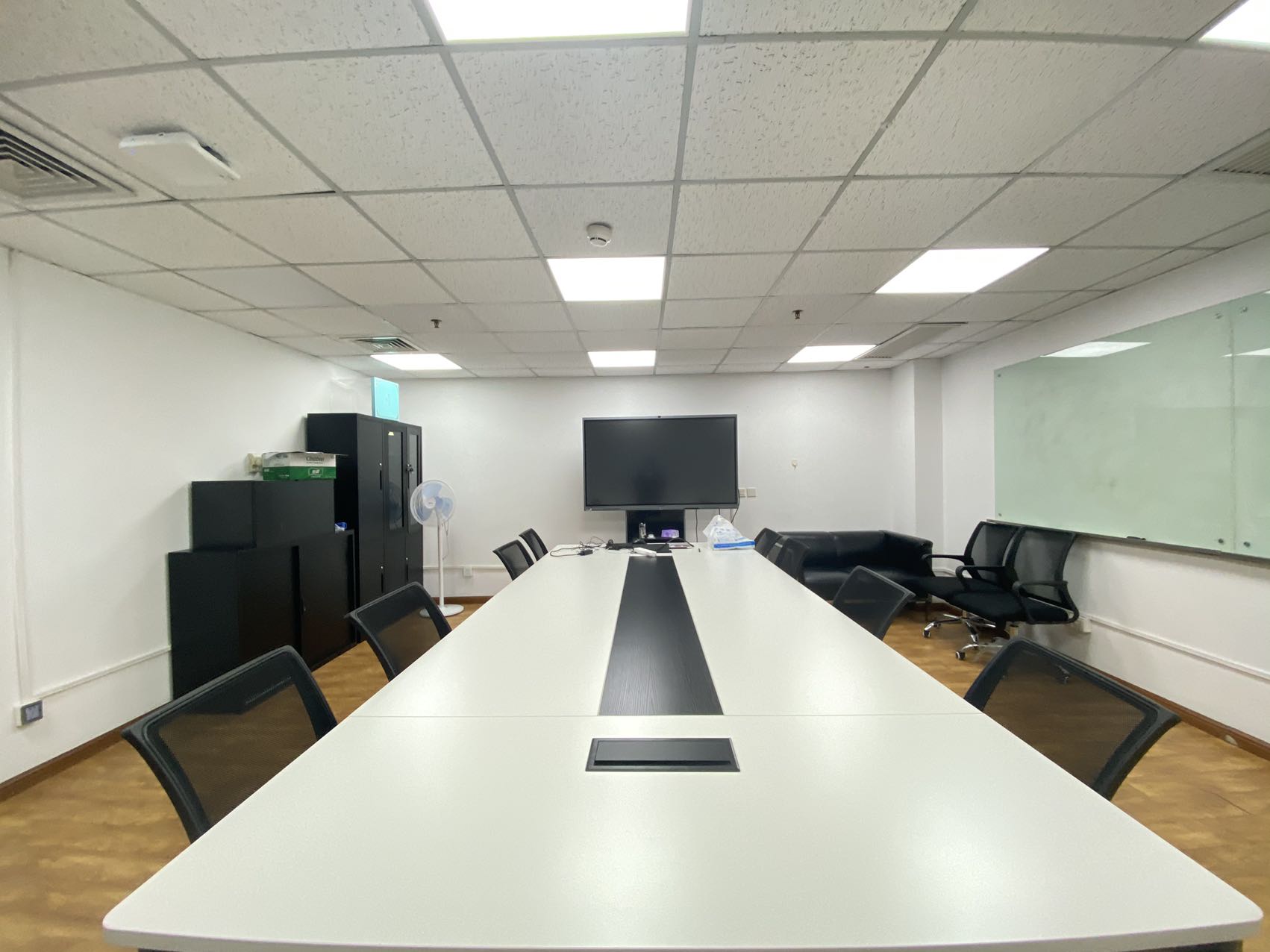 东方国际大厦办公区域