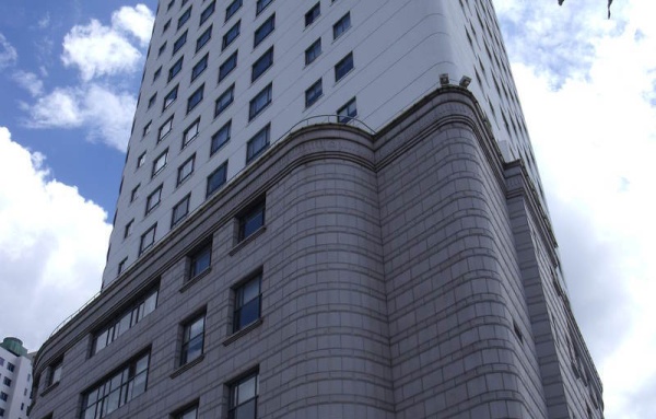 外滩 谷泰滨江大厦 750平精装修带家具 一线江景