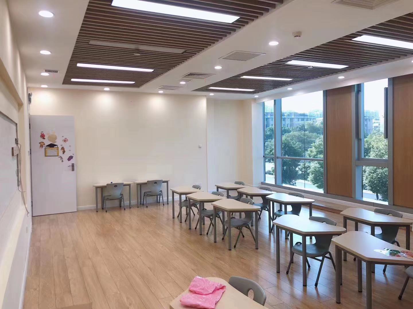 宏汇莲花广场办公区域