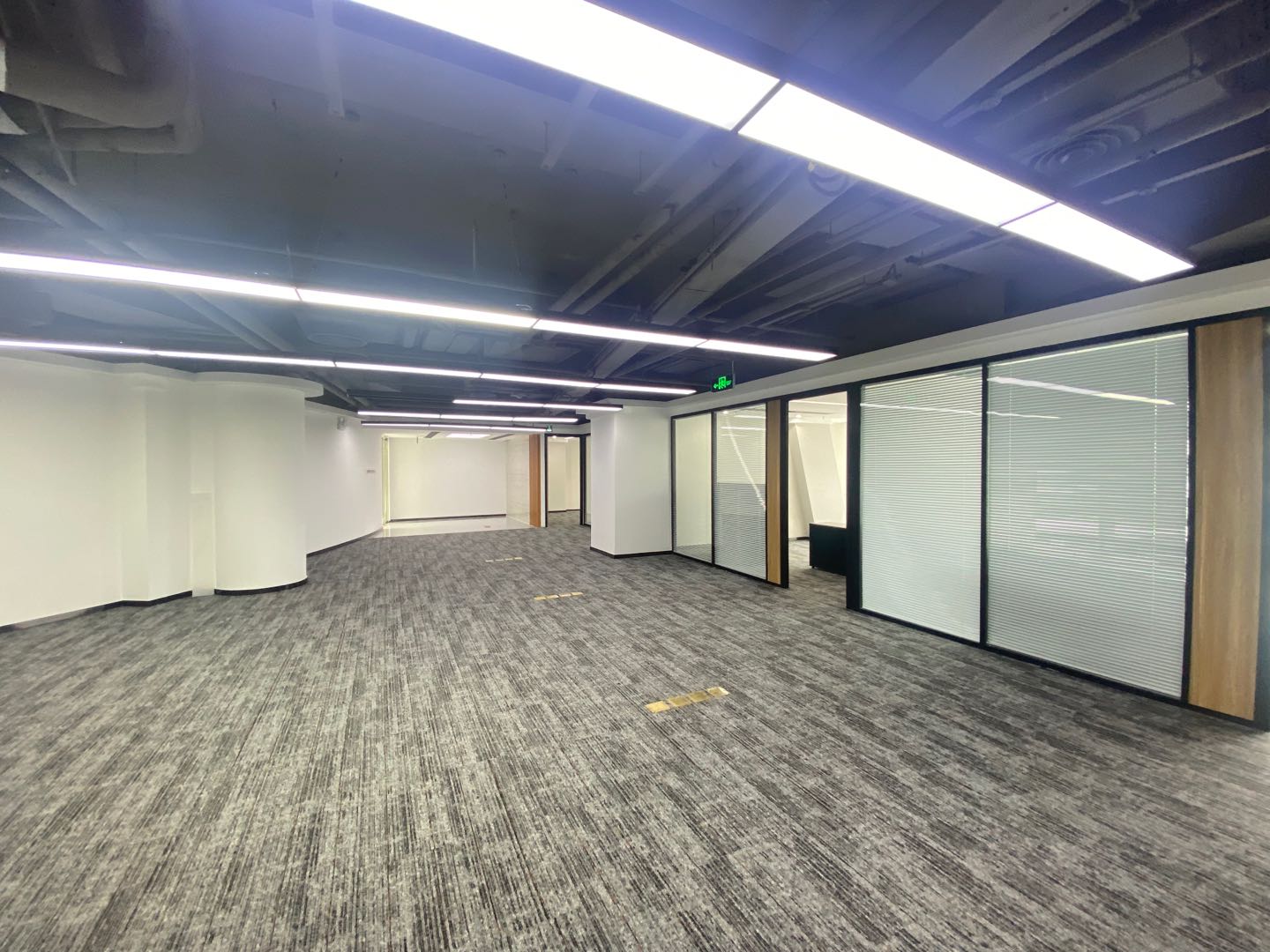 银河SOHO办公区域