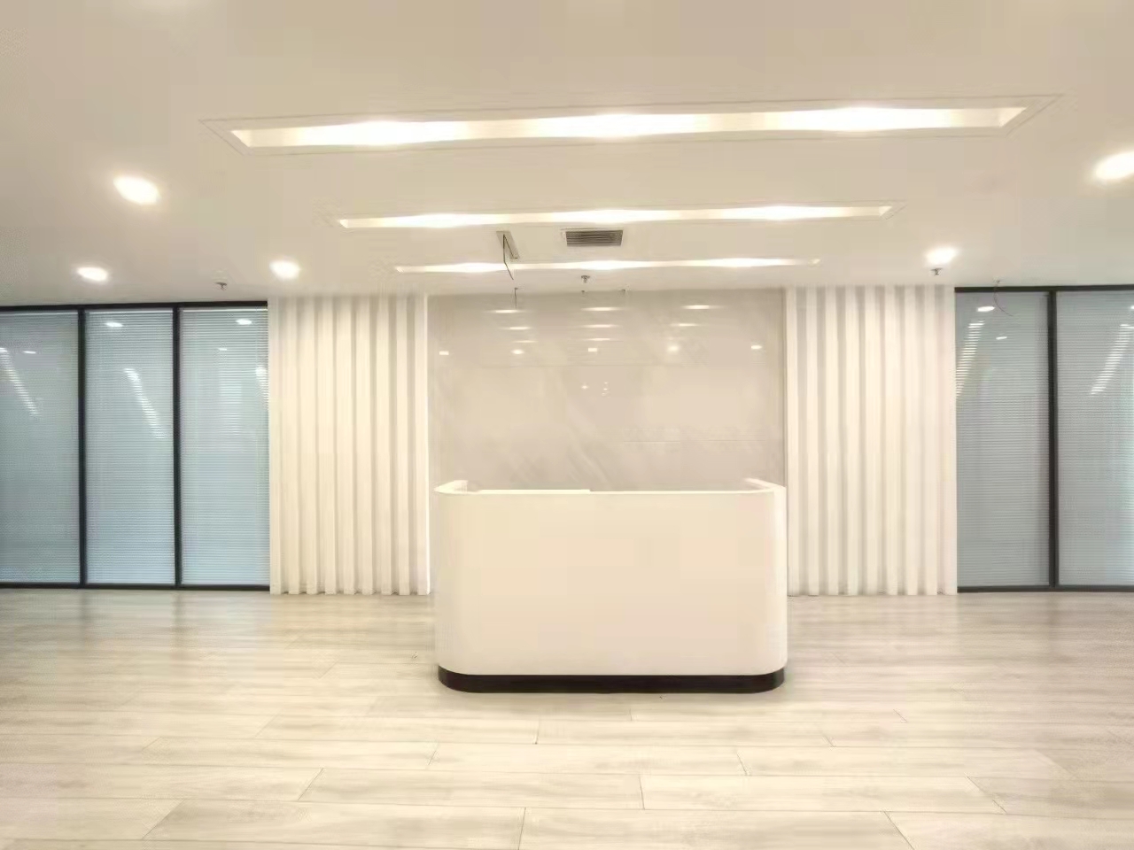 蓝堡国际中心办公区域