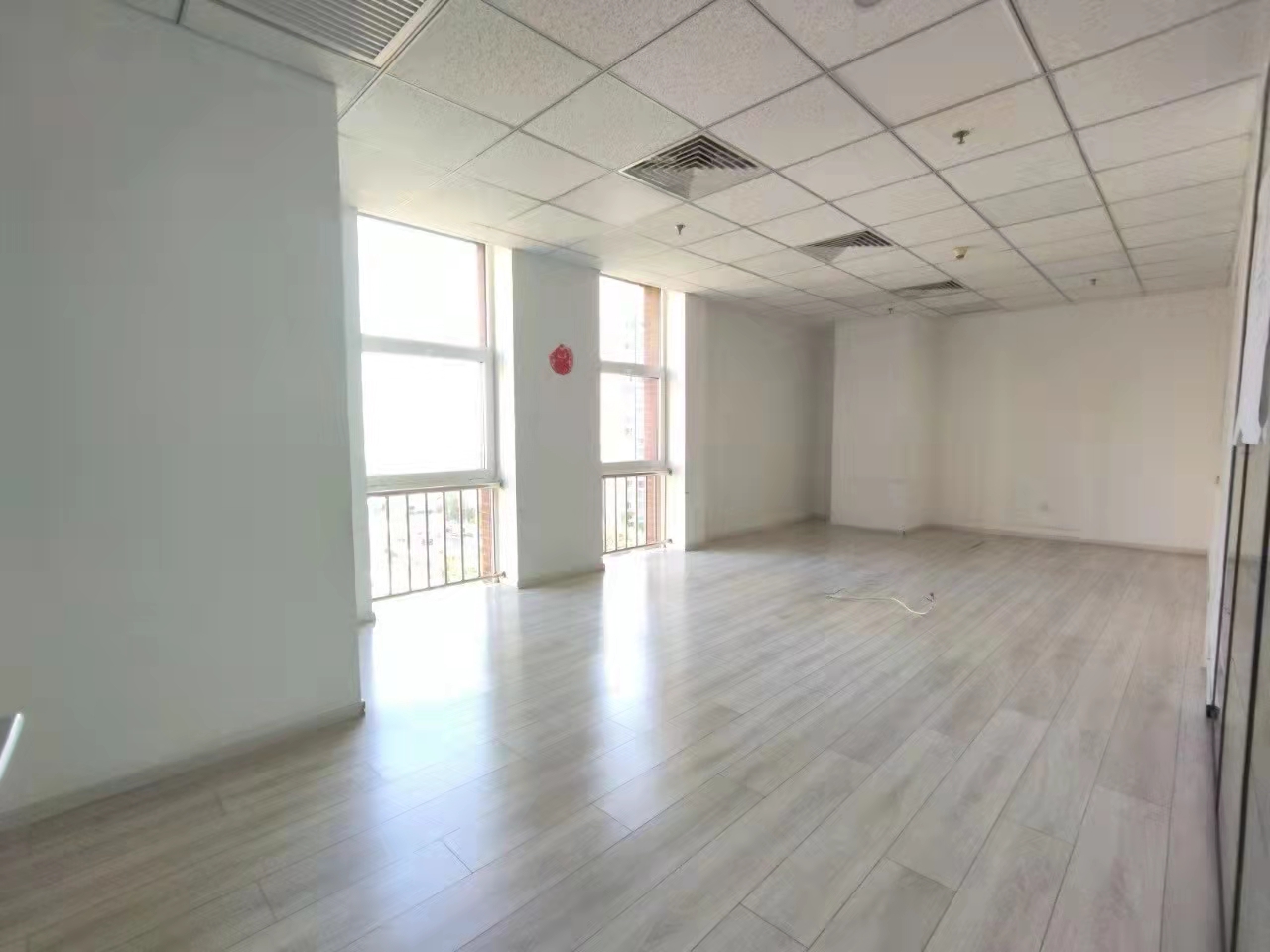 蓝堡国际中心办公区域